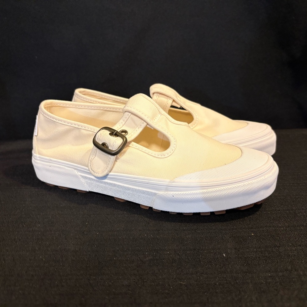 VANS Women’s Style 93 Canvas T-Strap Mary Jane Shoes Beige/cream Color SZ 7 NEW